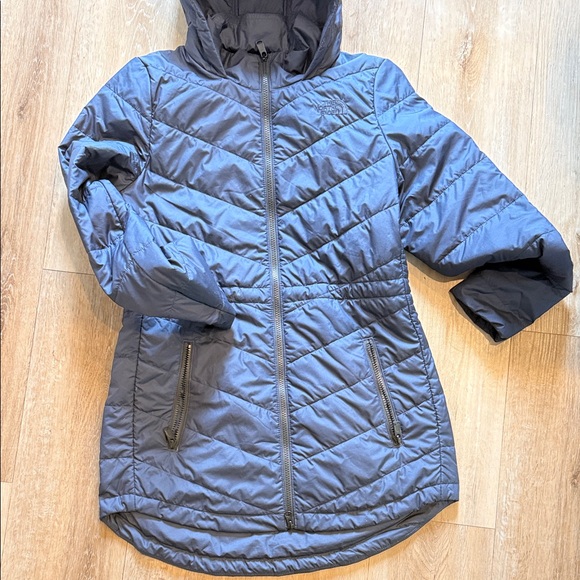 The North Face Jackets & Blazers - The North Face women’s Navy Puffer Jacket